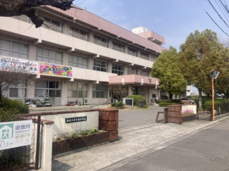 新居浜市立南中学校まで839m