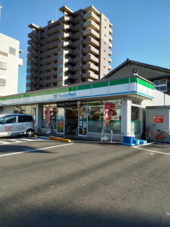 ファミリーマート道後北代店まで87m