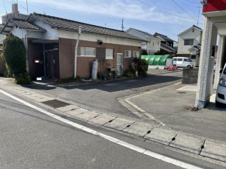 こちらを西へ入ります♪