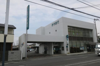 伊予銀行椿支店まで530m