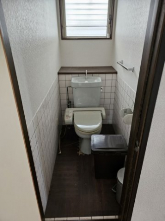 １階のトイレです