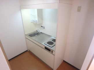 コンパクトなキッチンで掃除もラクラク