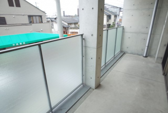 【バルコニー】