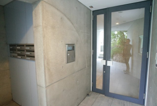 【エントランス】