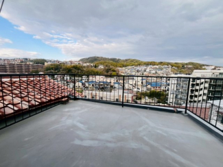 【バルコニー】