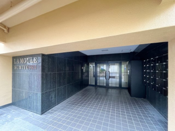 【エントランス】