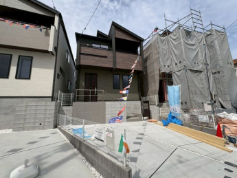 車をお持ちの方に嬉しい駐車場付きの物件です