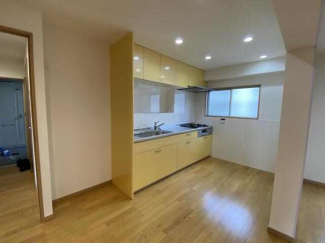 大きめの冷蔵庫も設置可能です。