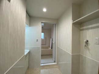 室内物干しワイヤー装備