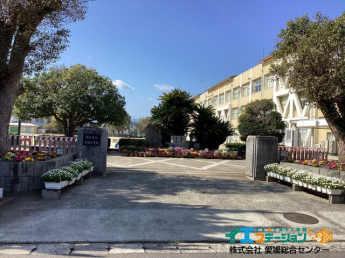 今治市立常盤小学校まで418m