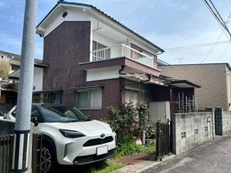 外観を南西側より撮影