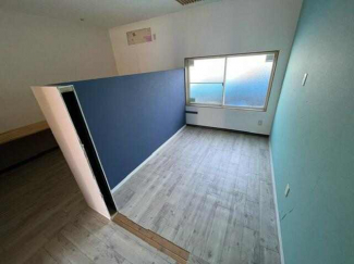 井門町貸倉庫・貸事務所　西から２番目の画像