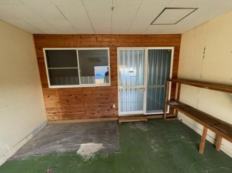 井門町貸倉庫・貸事務所　西から２番目の画像