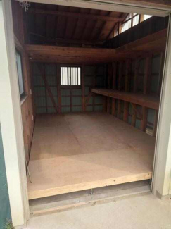 松山市堀江町の倉庫の画像