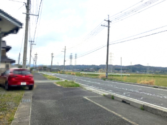 【前面道路含む現地写真】