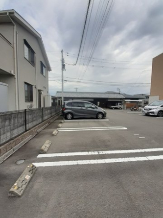 【駐車場】
