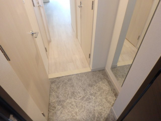 玄関収納付きですっきり