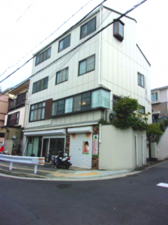 山陽電鉄滝の茶屋駅目の前の好立地！久しぶりのテナント募集の大チャンス！塾仕様の内装の為、物販・事務所・各種教室に最適！