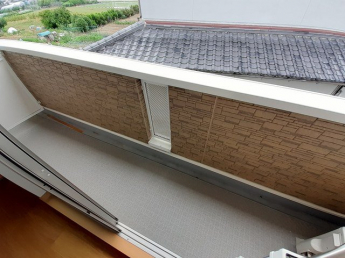 【バルコニー】