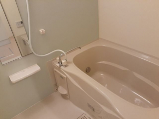 コンパクトで使いやすいお風呂です