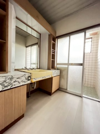 【独立洗面台】