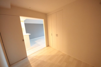 ゆったり過ごせる居間です