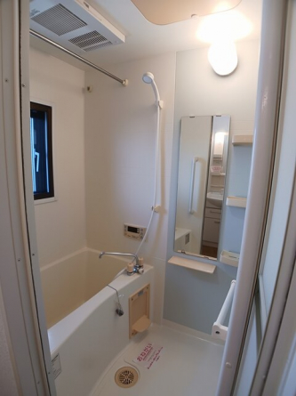 コンパクトで使いやすいお風呂です