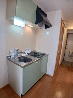 コンパクトなキッチンで掃除もラクラク