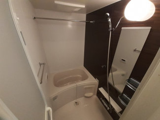 落ち着いた空間のお風呂です