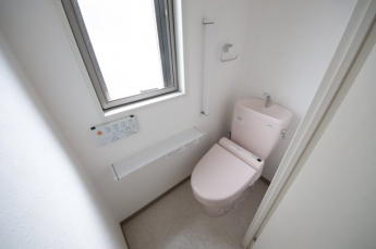 シンプルで使いやすいトイレです