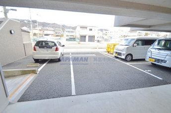 【駐車場】