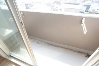 【バルコニー】