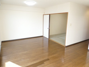 【居間・リビング】