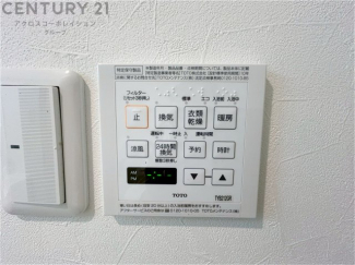 暖房機能があるため、冬場でも温かい浴室で入浴でき、乾燥機能があるため、水気を素早く取り除けます。また、換気機能があるため、湿気を素早く排出してカビや雑菌の発生を防ぐことができます。
