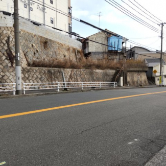 【前面道路含む現地写真】