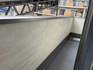 【バルコニー】