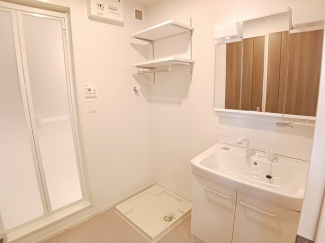 忙しい朝には欠かせない洗面所です