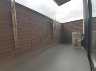 【バルコニー】