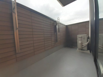 【バルコニー】