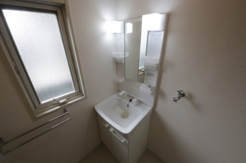 独立洗面台で身支度をすべて済ませてしまいましょう