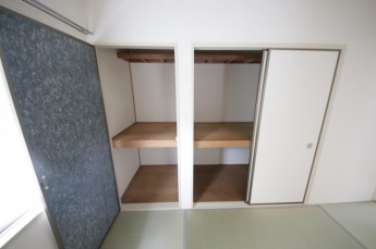 たっぷりとした収納スペースです