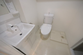 シンプルで使いやすいトイレです