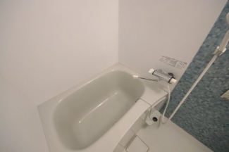 ゆったり過ごせるお風呂です