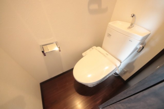 コンパクトで使いやすいトイレです