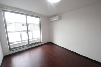 ゆったり過ごせるリビングです