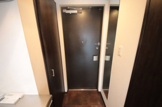 収納もある玄関です