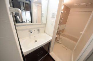 忙しい朝には欠かせない洗面所です