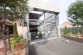 車をお持ちの方に嬉しい駐車場付きの物件です