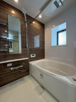 落ち着いた空間のお風呂です