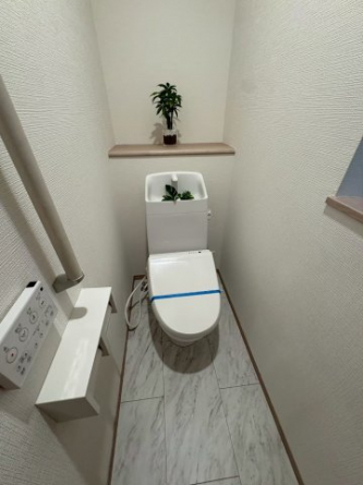 コンパクトで使いやすいトイレです